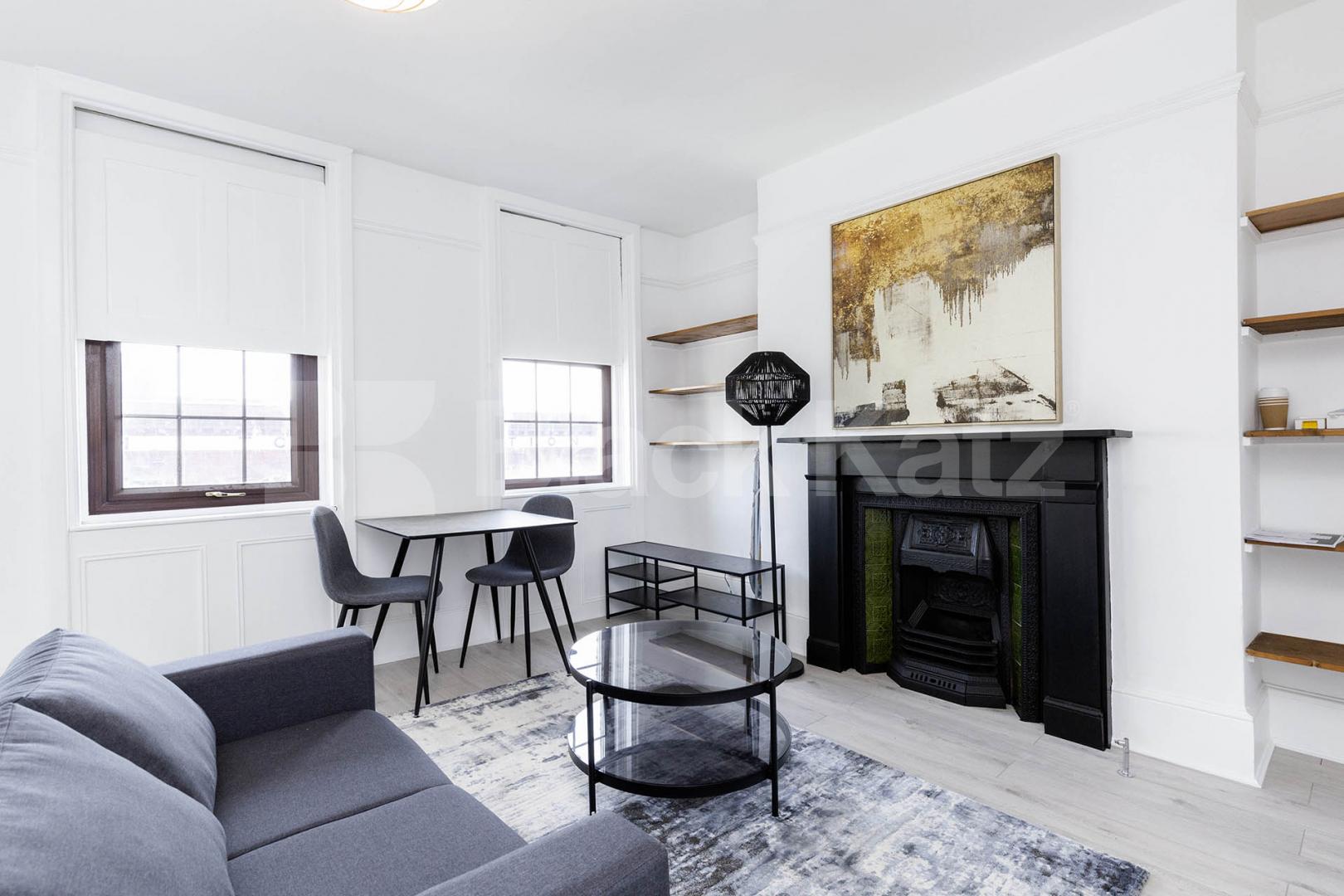 Recently refurbished spacious studio in an amazing loaction York Mews, Kentish Town